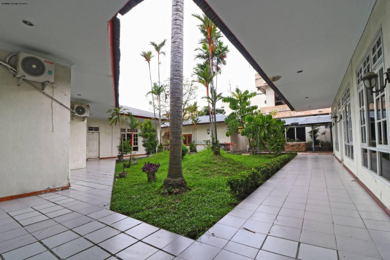 Hotel Melati Medan Extérieur photo